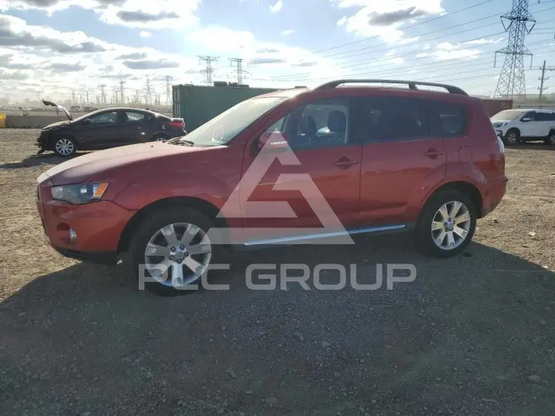 2013 Mitsubishi OUTLANDER фото