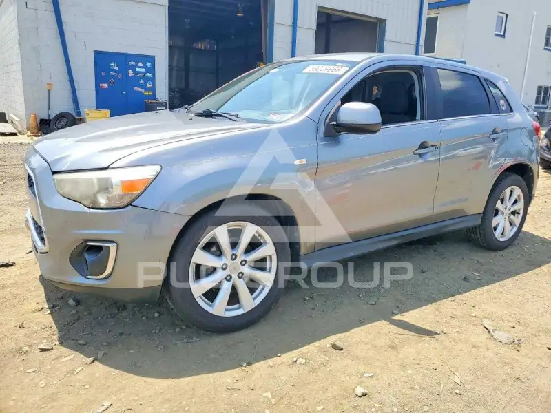 2013 Mitsubishi OUTLANDER фото