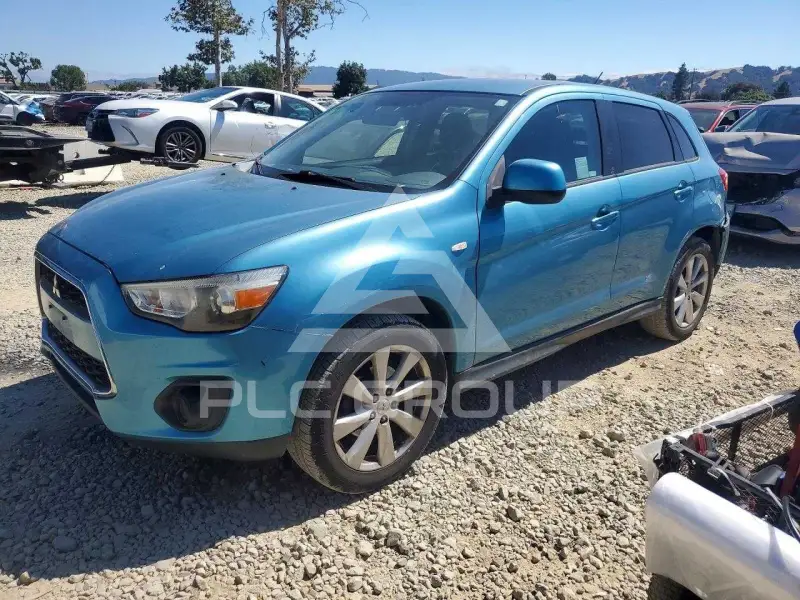 2013 Mitsubishi OUTLANDER фото