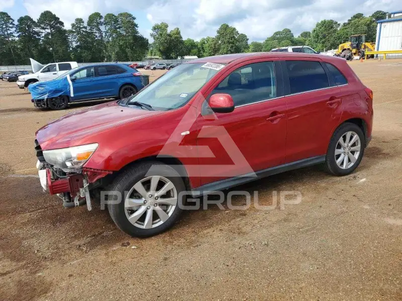 2013 Mitsubishi OUTLANDER фото