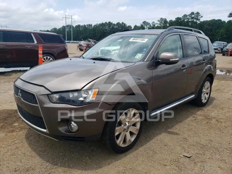 2013 Mitsubishi OUTLANDER photo