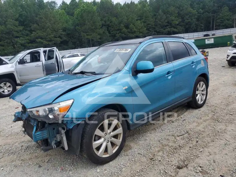 2013 Mitsubishi OUTLANDER фото