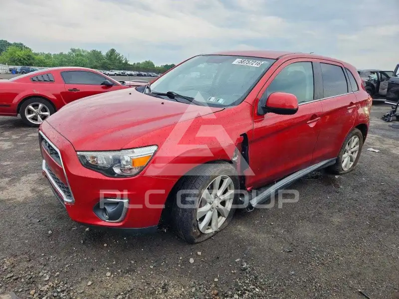 2013 Mitsubishi OUTLANDER фото