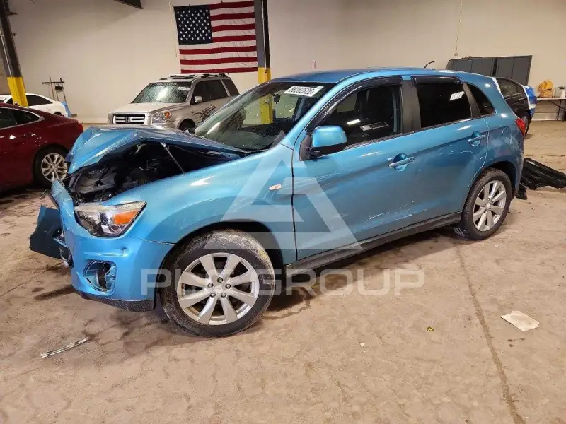 2013 Mitsubishi OUTLANDER фото