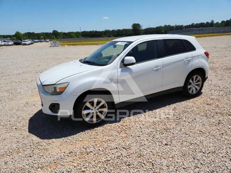 2013 Mitsubishi OUTLANDER фото