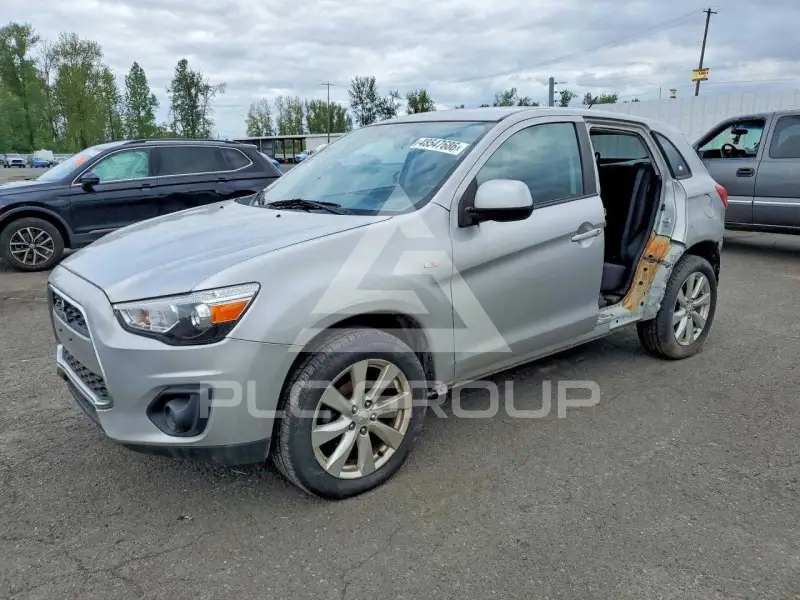 2013 Mitsubishi OUTLANDER фото