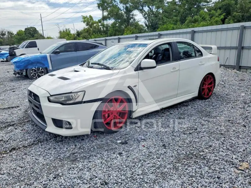 2013 Mitsubishi Evolution фото