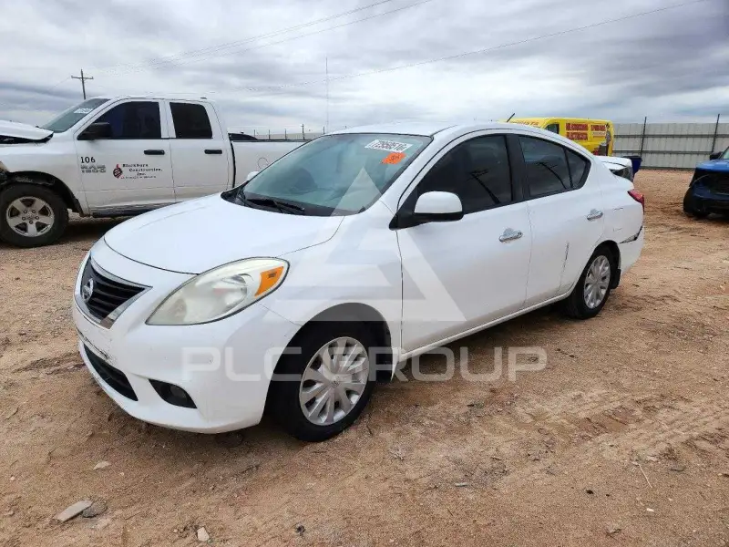 2013 Nissan VERSA фото