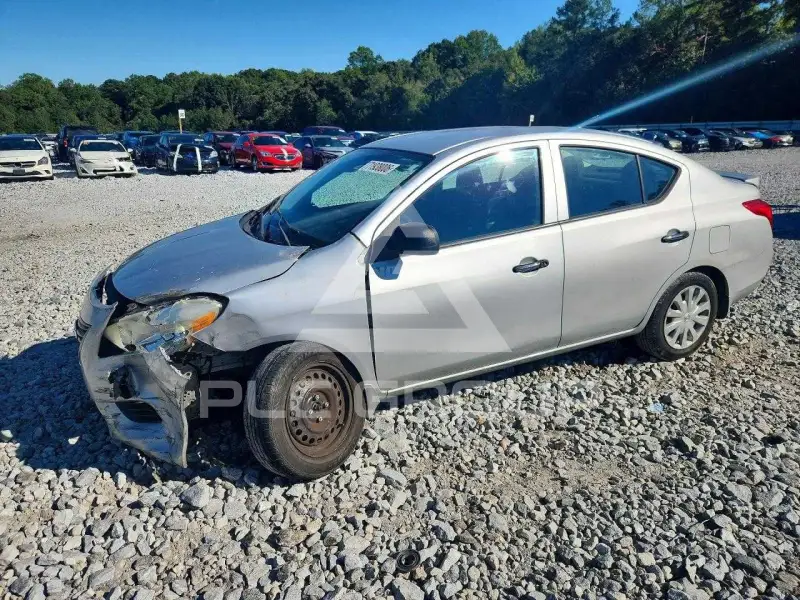 2013 Nissan VERSA фото