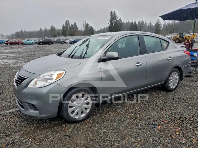 2013 Nissan VERSA фото