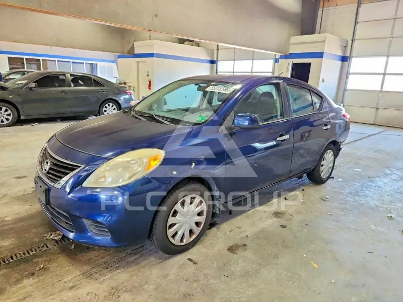 2013 Nissan VERSA photo