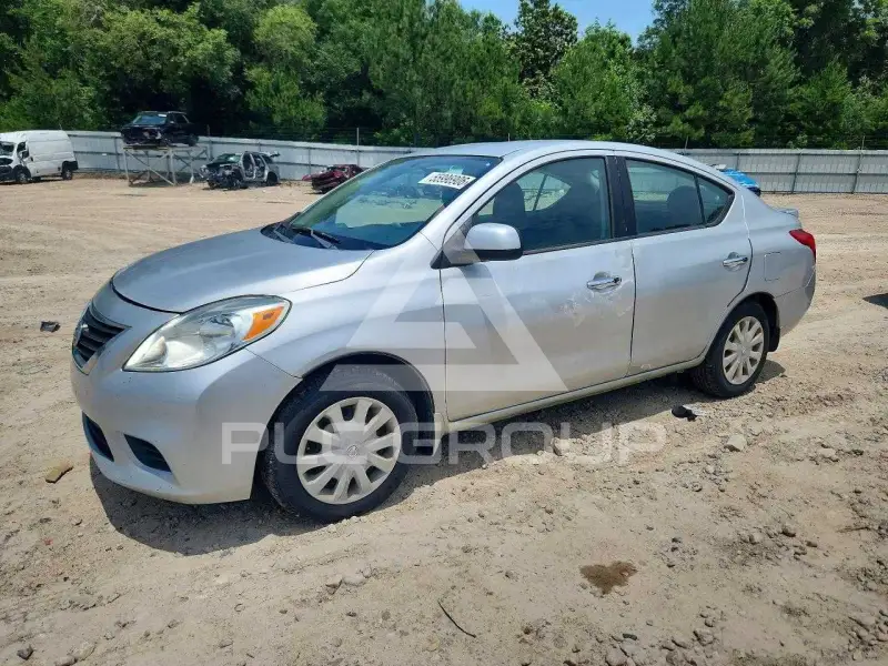 2013 Nissan VERSA фото