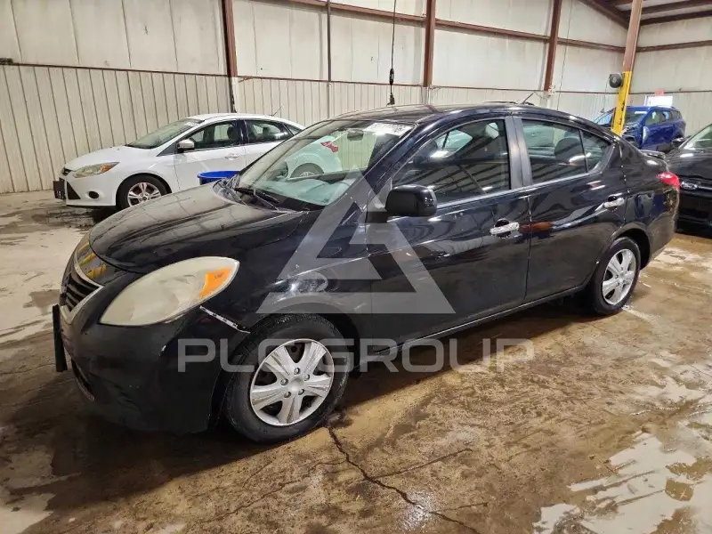 2013 Nissan VERSA фото