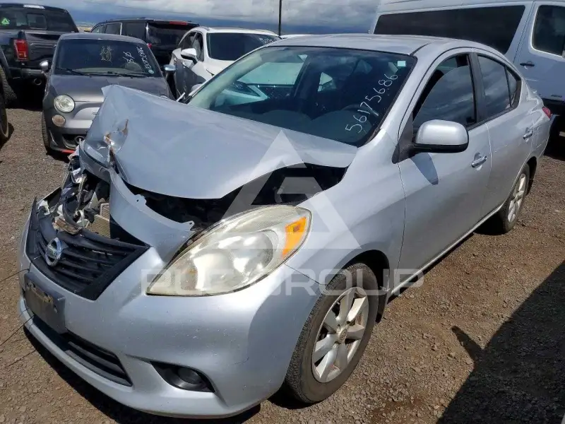2013 Nissan VERSA фото