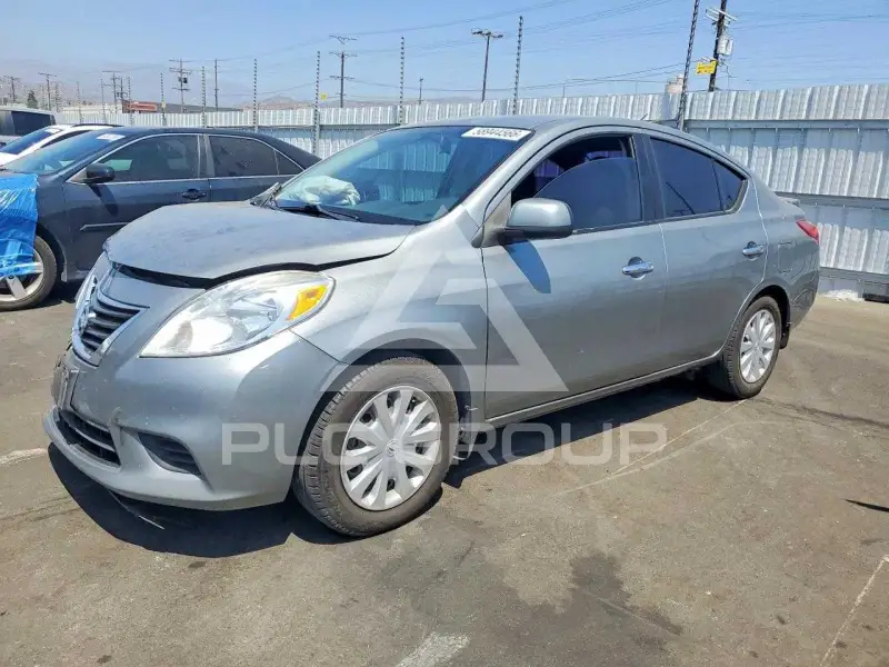 2013 Nissan VERSA фото