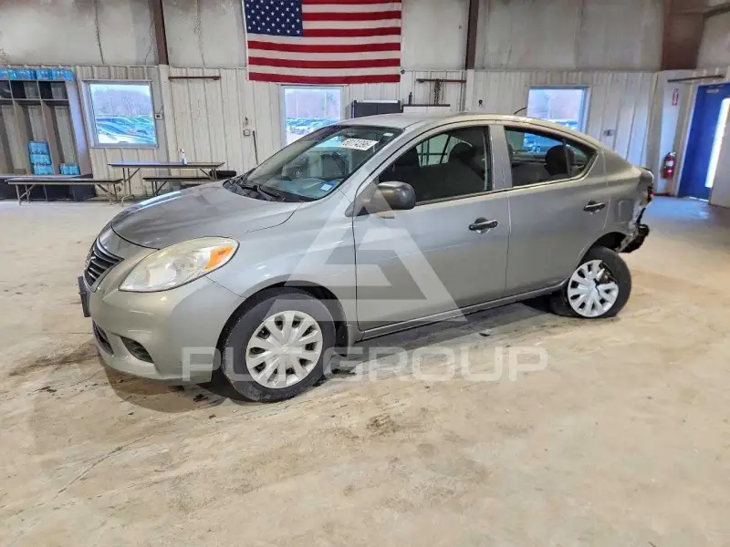 2013 Nissan VERSA фото