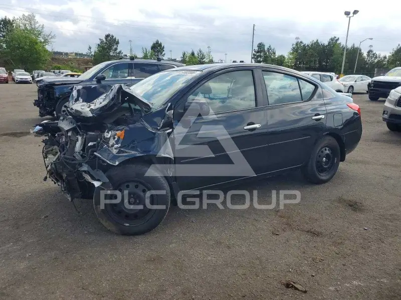 2013 Nissan VERSA фото