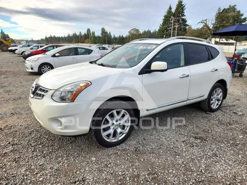 2013 Nissan ROGUE photo