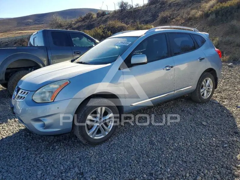 2013 Nissan ROGUE photo
