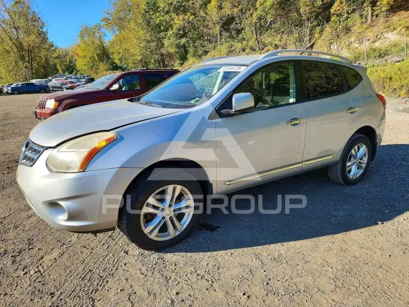 2013 Nissan ROGUE photo