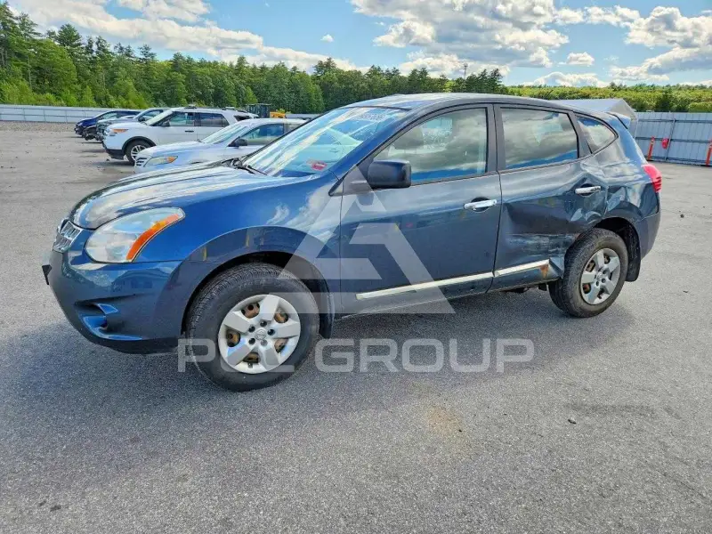 2013 Nissan ROGUE photo