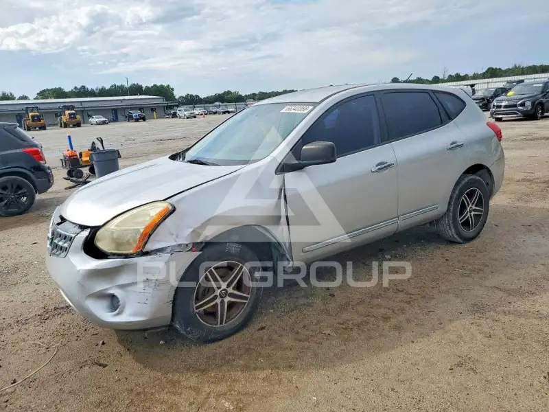 2013 Nissan ROGUE photo