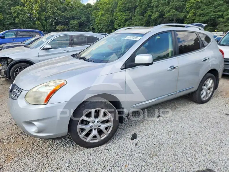 2013 Nissan ROGUE photo