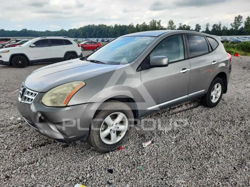 2013 Nissan ROGUE photo