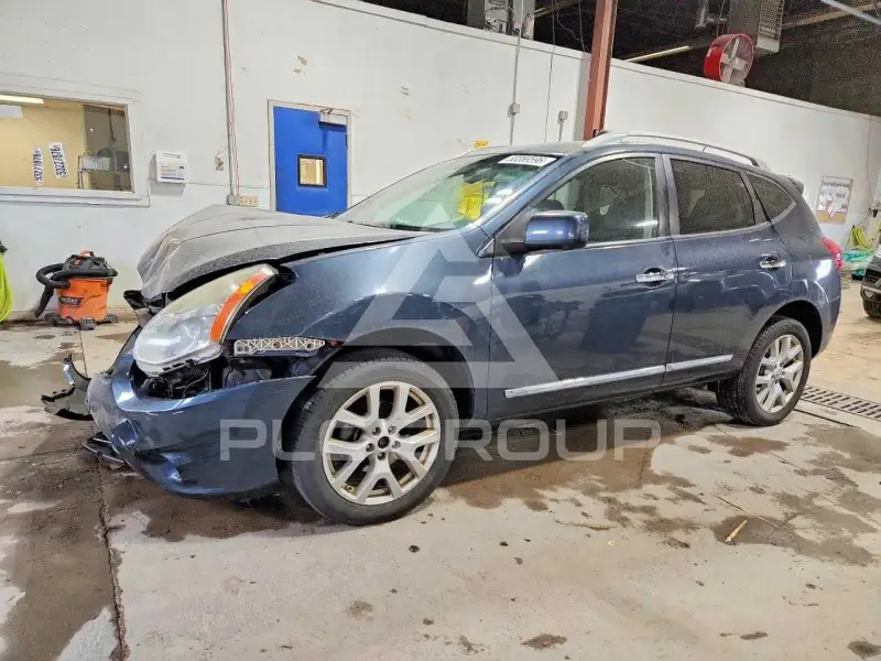 2013 Nissan ROGUE photo