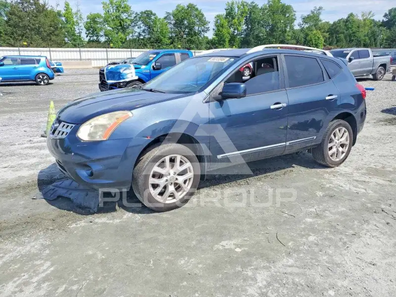 2013 Nissan ROGUE photo