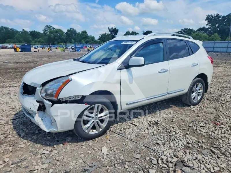 2013 Nissan ROGUE photo