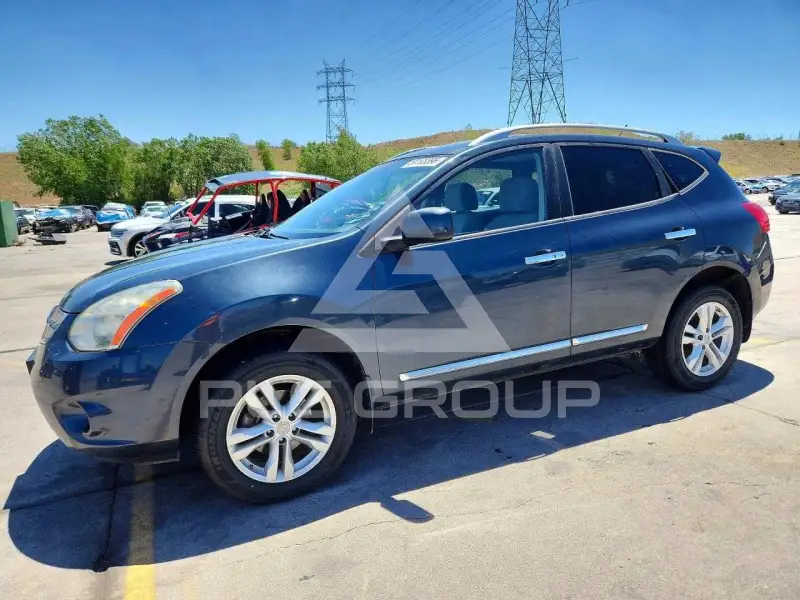 2013 Nissan ROGUE photo