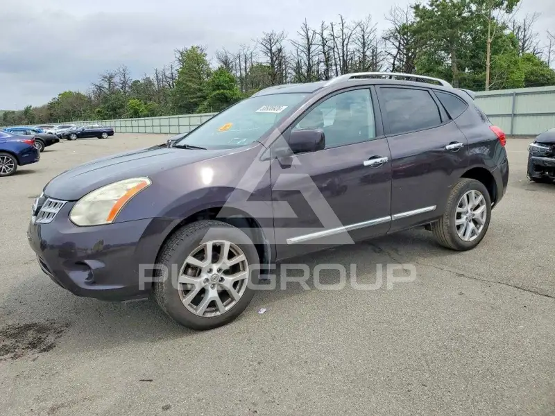 2013 Nissan ROGUE photo