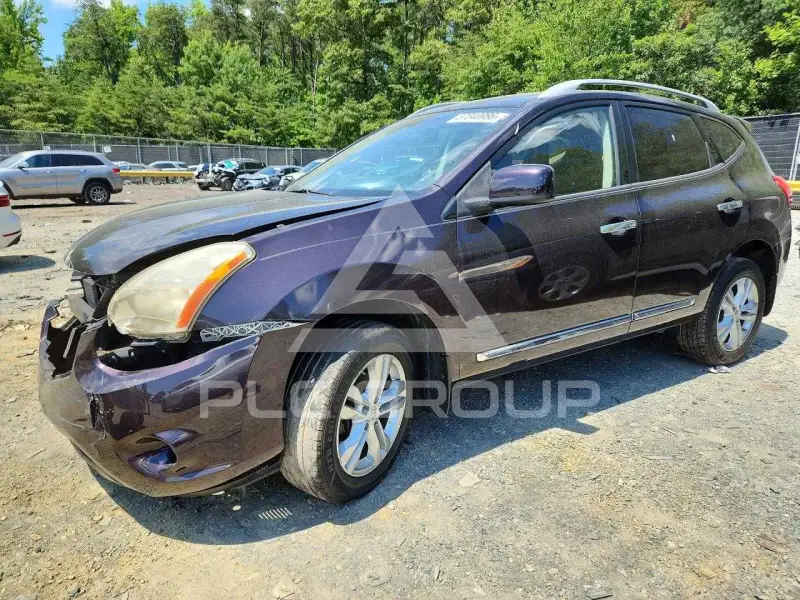 2013 Nissan ROGUE photo