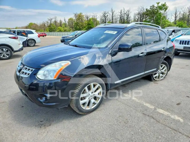 2013 Nissan ROGUE photo