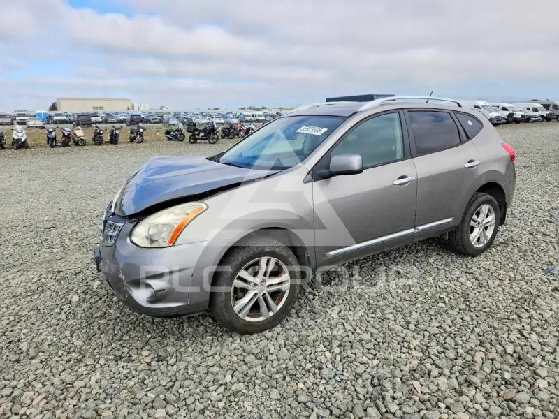 2013 Nissan ROGUE photo