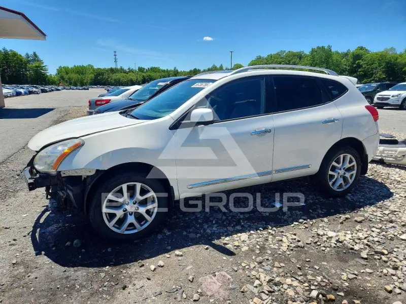 2013 Nissan ROGUE фото