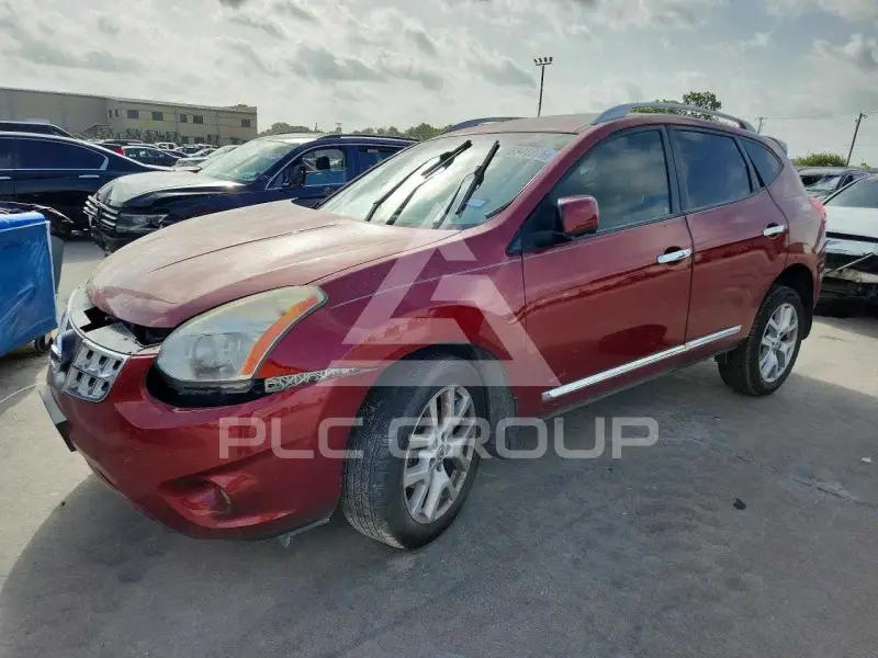 2013 Nissan ROGUE photo