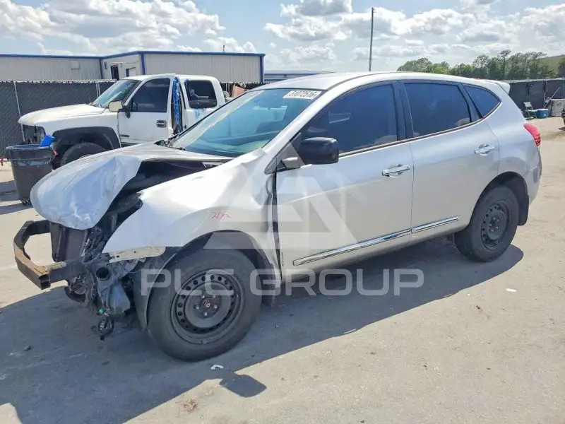 2013 Nissan ROGUE photo