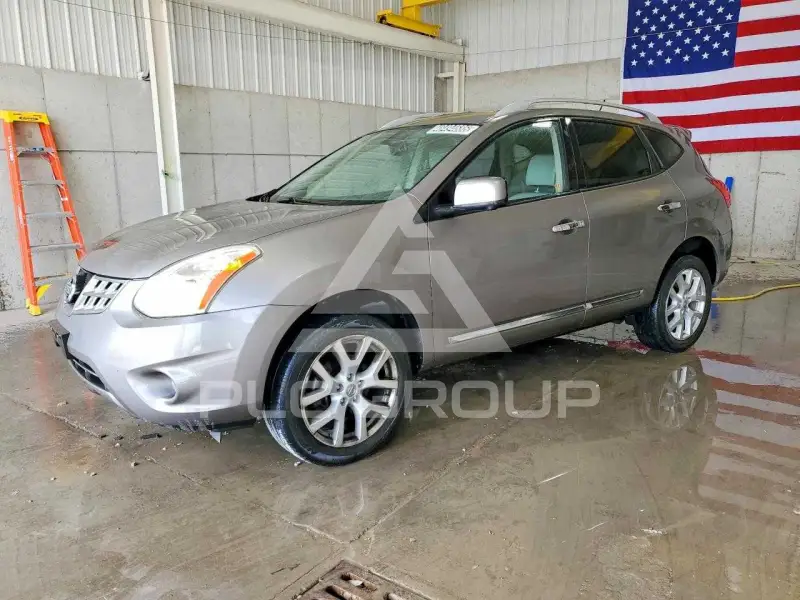 2013 Nissan ROGUE фото