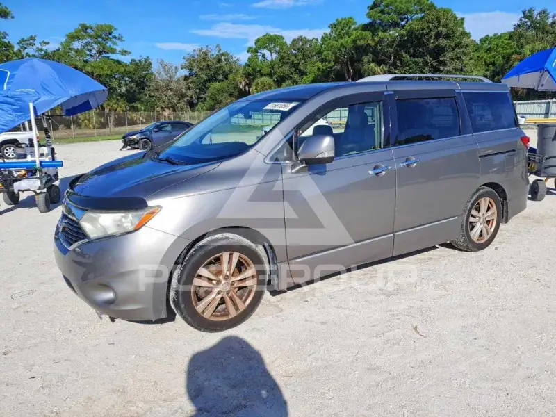 2013 Nissan QUEST фото