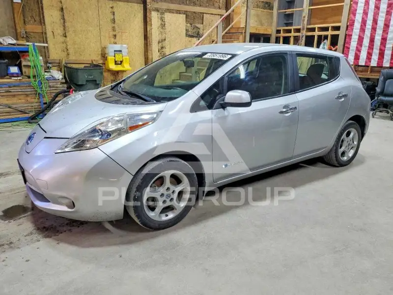2013 Nissan LEAF фото