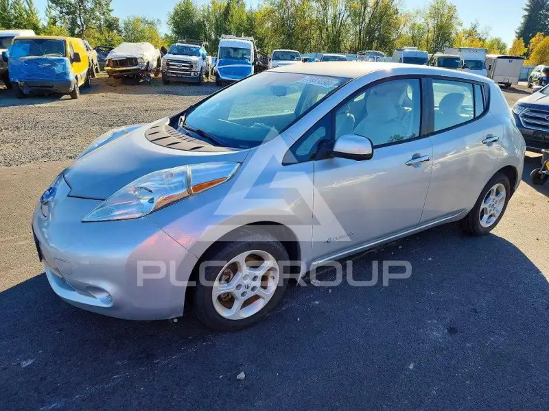 2013 Nissan LEAF фото