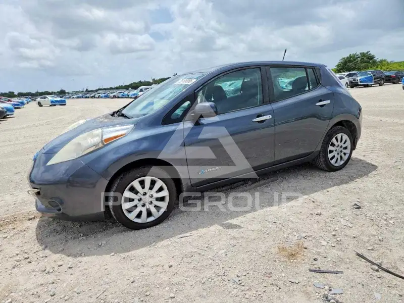 2013 Nissan LEAF фото