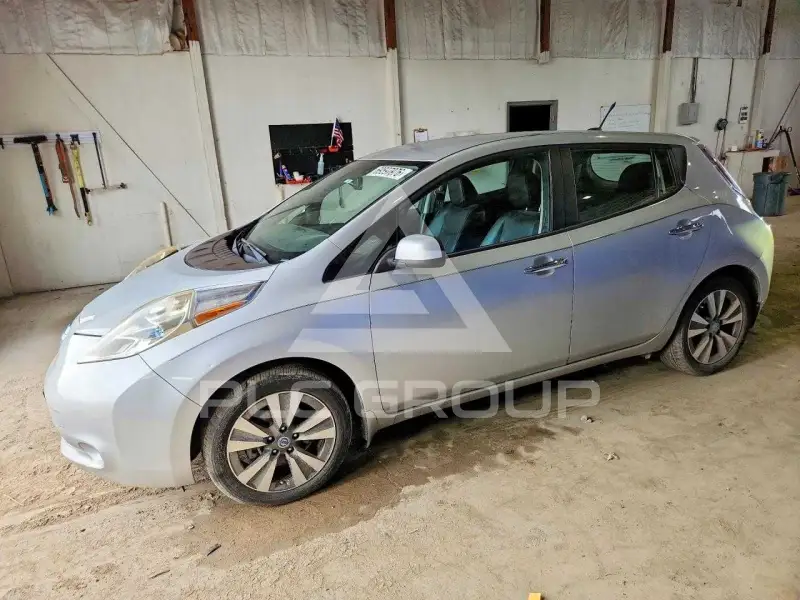 2013 Nissan LEAF photo