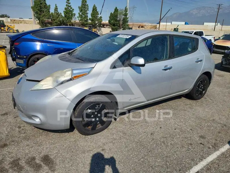 2013 Nissan LEAF фото