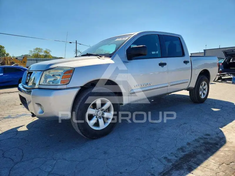 2013 Nissan TITAN фото