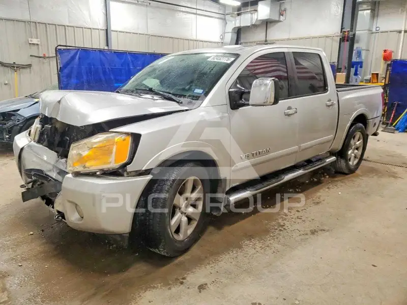 2013 Nissan TITAN фото