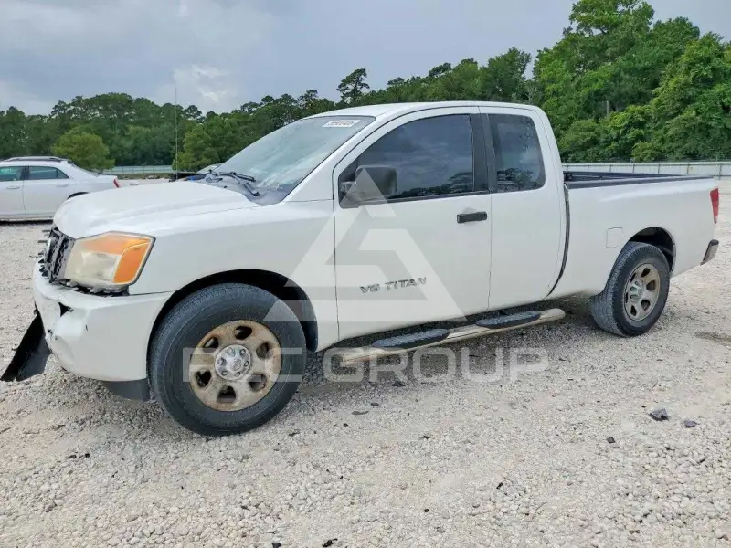 2013 Nissan TITAN фото