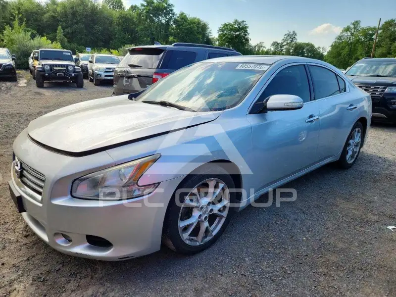 2013 Nissan MAXIMA photo
